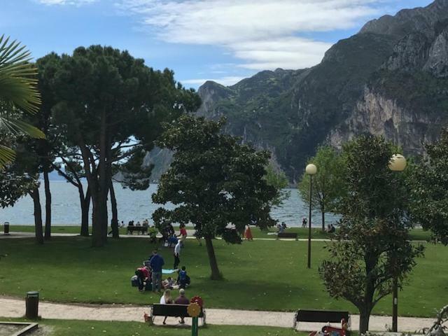 Appartement Lago Blu Riva del Garda Exterior photo