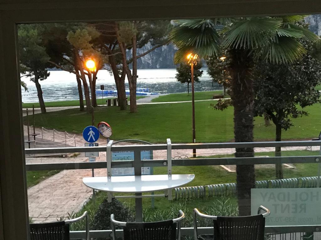 Appartement Lago Blu Riva del Garda Exterior photo